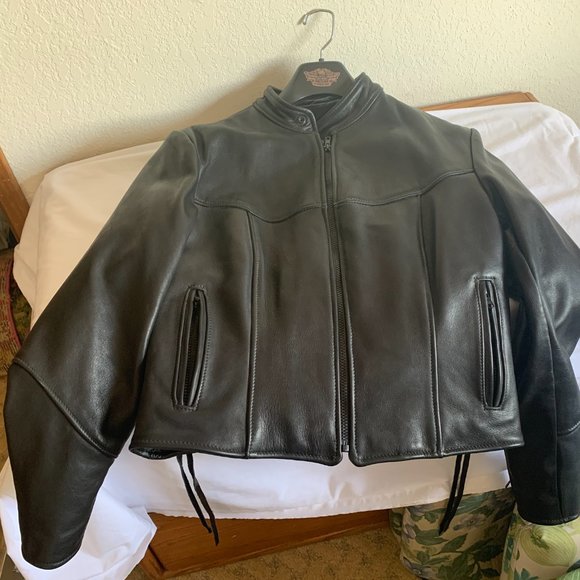 Pristine California Creations Woman's 12 Black Leather Motorcycle Jacket - Picture 14 of 14